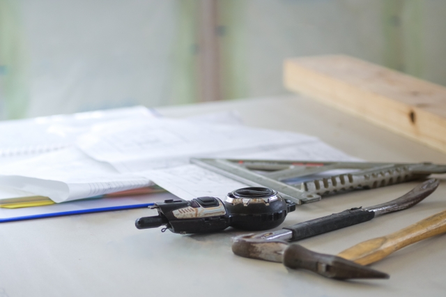 施工管理に必要な道具一覧と選び方・活用方法｜現場で必須のアイテムを徹底解説